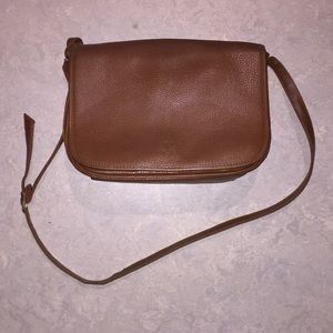 ON HOLD!!! VINTAGE Brown purse IN GREAT CONDITION